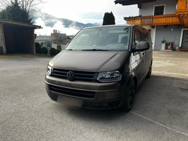 VOLL LED Tagfahrlicht Scheinwerfer für VW T5 GP (Facelift) 10-15 schwarz mit dynamischem LED Blinker und Begrüßungsfunktion